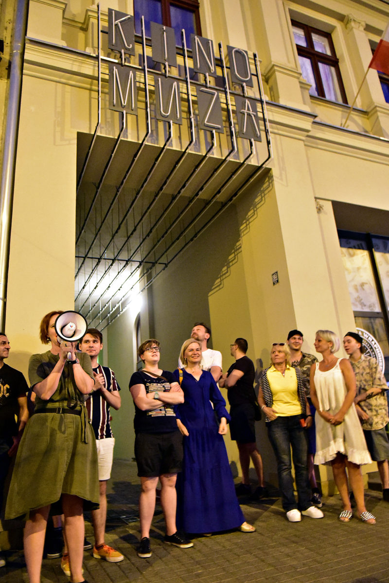 Odpalenie neonu Kina Muza w Poznaniu - galeria - zdjęcie 1.