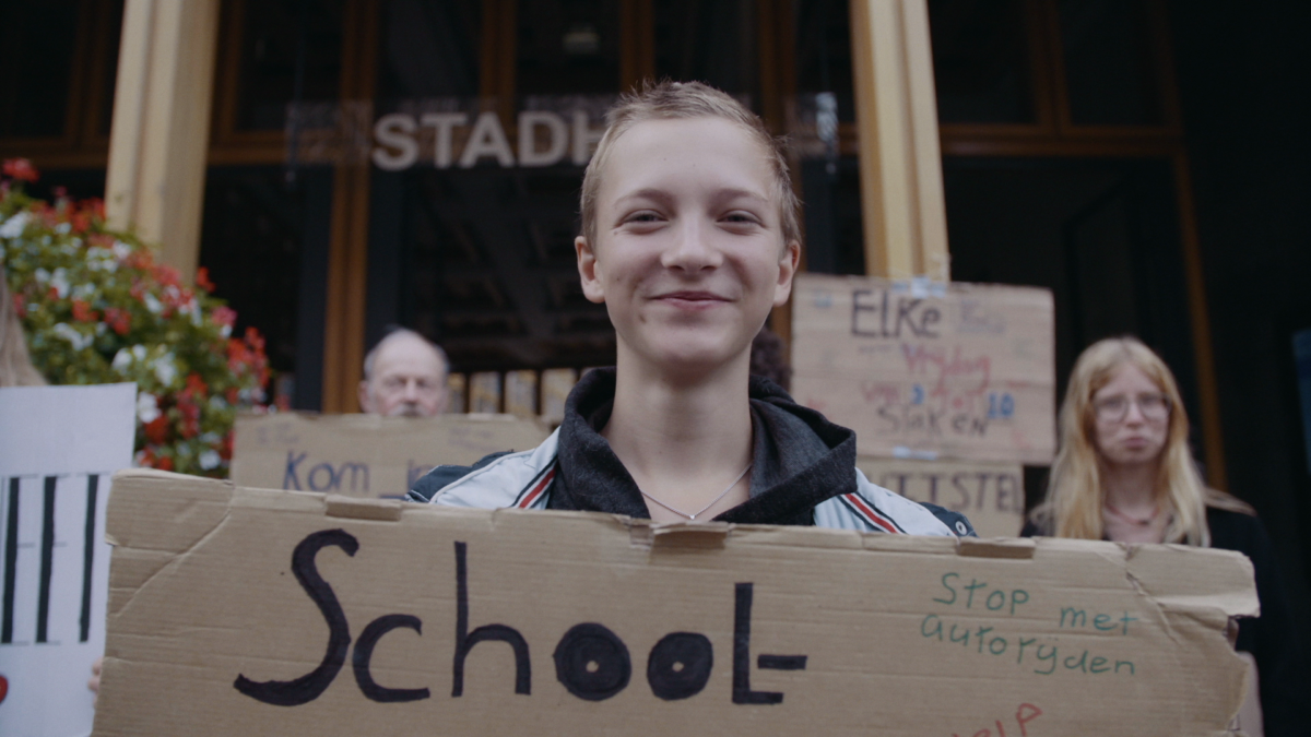 BLOK 1: PLANETA MOIM DOMEM - kadr 2