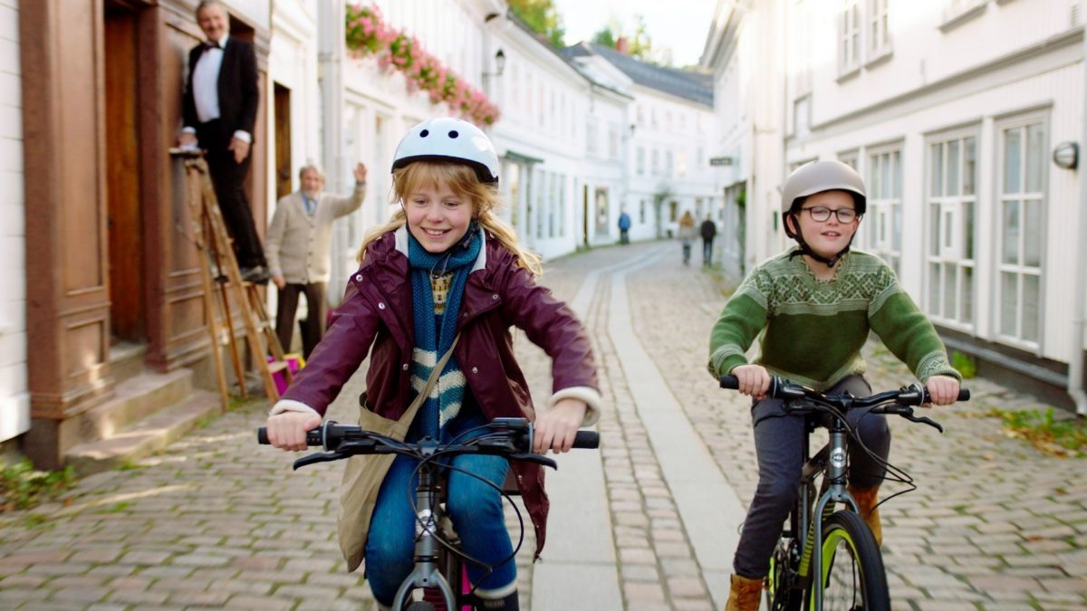 OPERACJA CZŁOWIEK W CZERNI - kadr 2