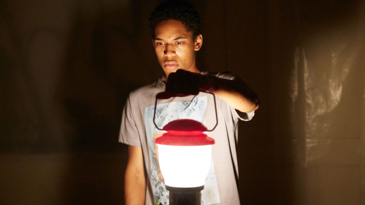 TO PRZYCHODZI PO ZMROKU - kadr 3