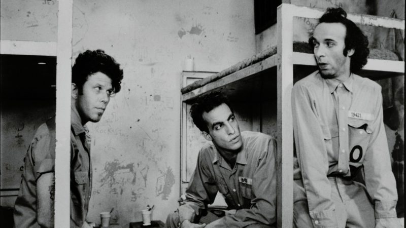 Poza prawem - okładka