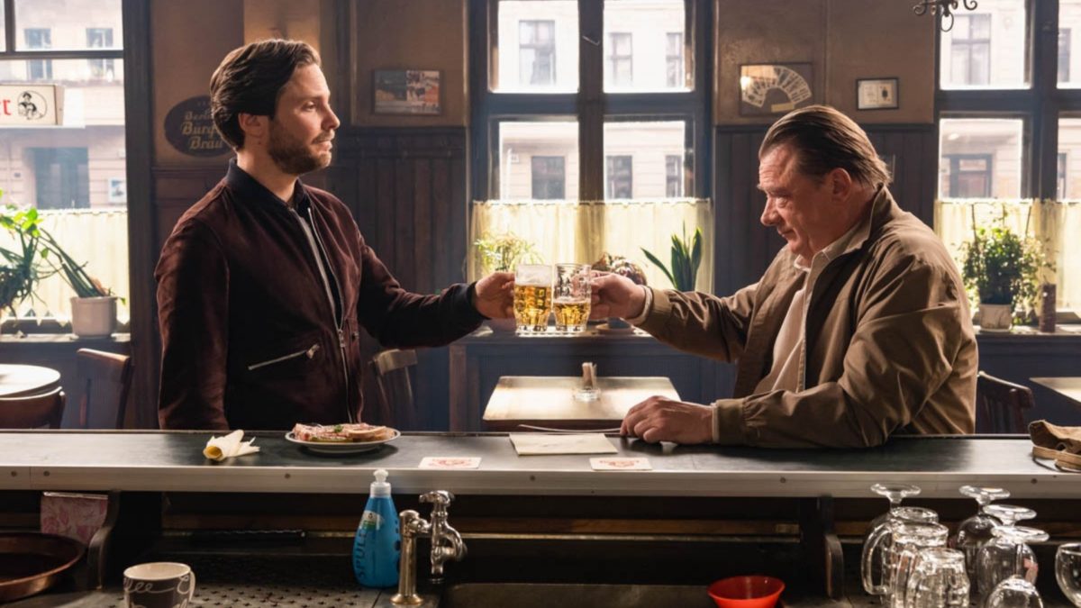 Jedenaste: Znaj sąsiada swego - kadr 1