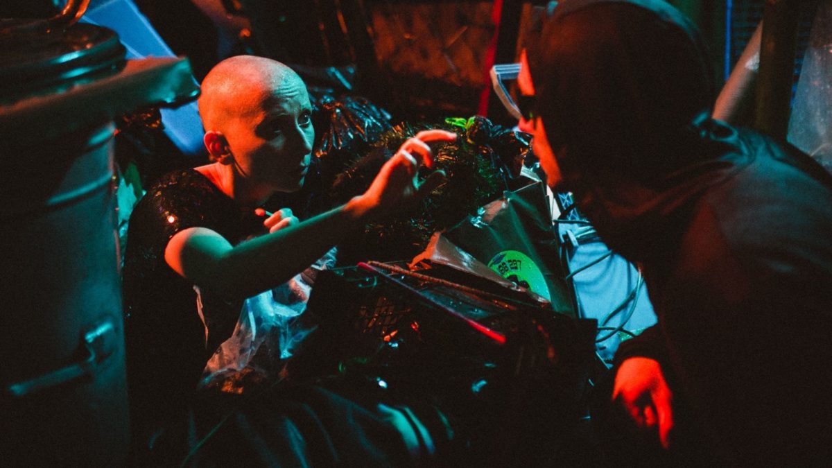 Dzień, w którym znalazłem w śmieciach dziewczynę - kadr 3