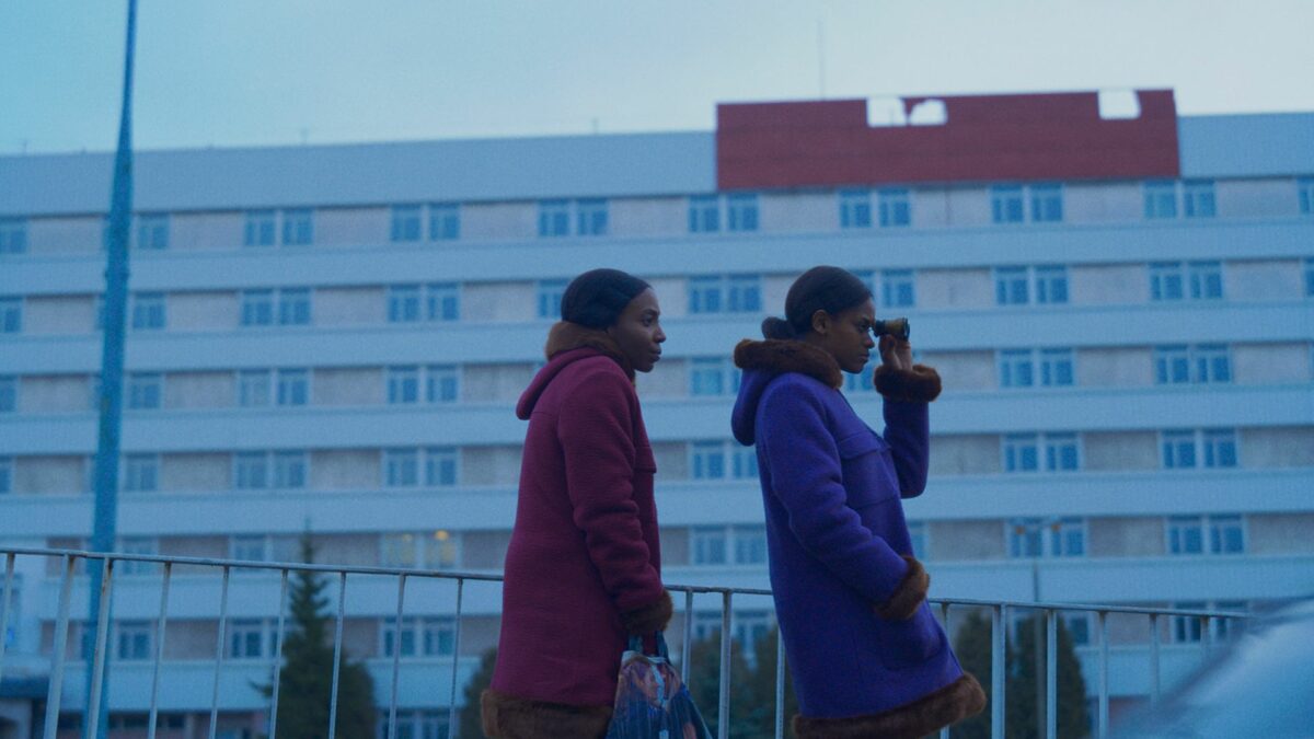 Silent Twins - kadr 2