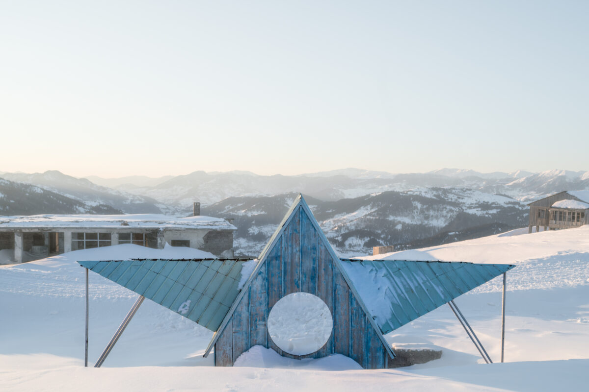 Sowieckie przystanki autobusowe - kadr 3