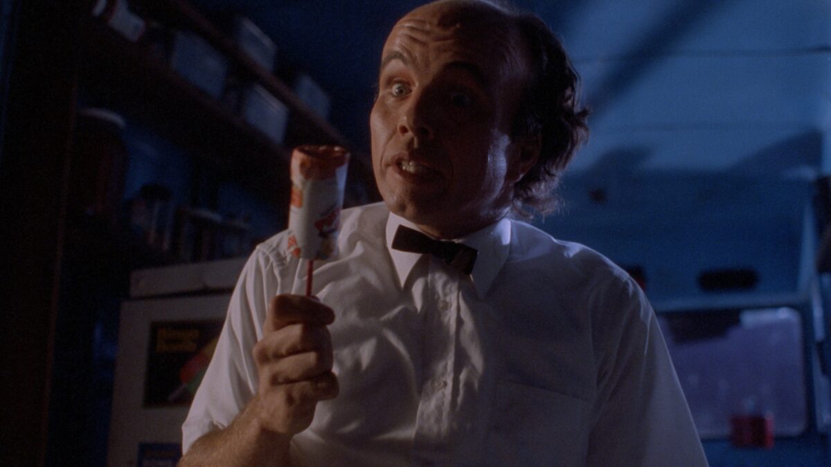 Zbliżenie na demonicznego lodziarza.