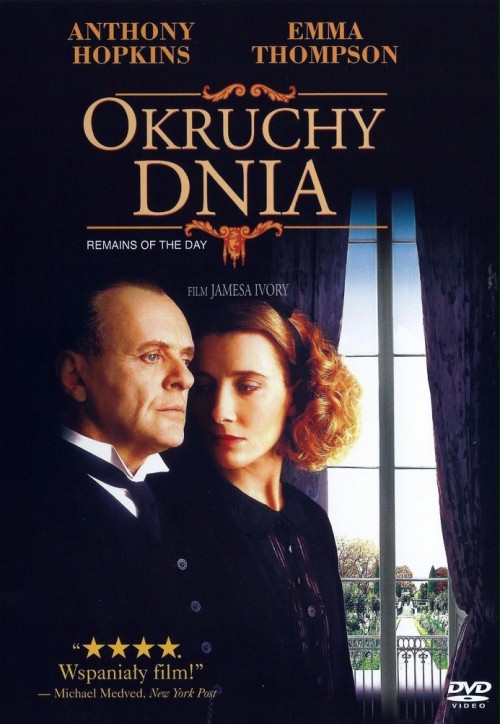 Plakat przedstawia portret pary na tle okna z zasłonami.