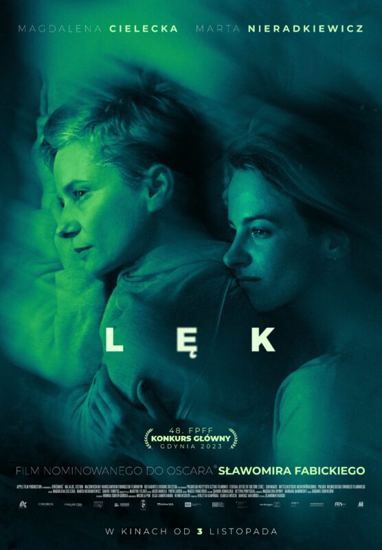 Plakat przedstawia dwie bohaterki filmu leżące blisko siebie.