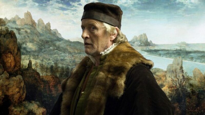 Kadr z filmu inspirowany obrazem Droga Krzyżowa. Zbliżenie na mężczyznę.