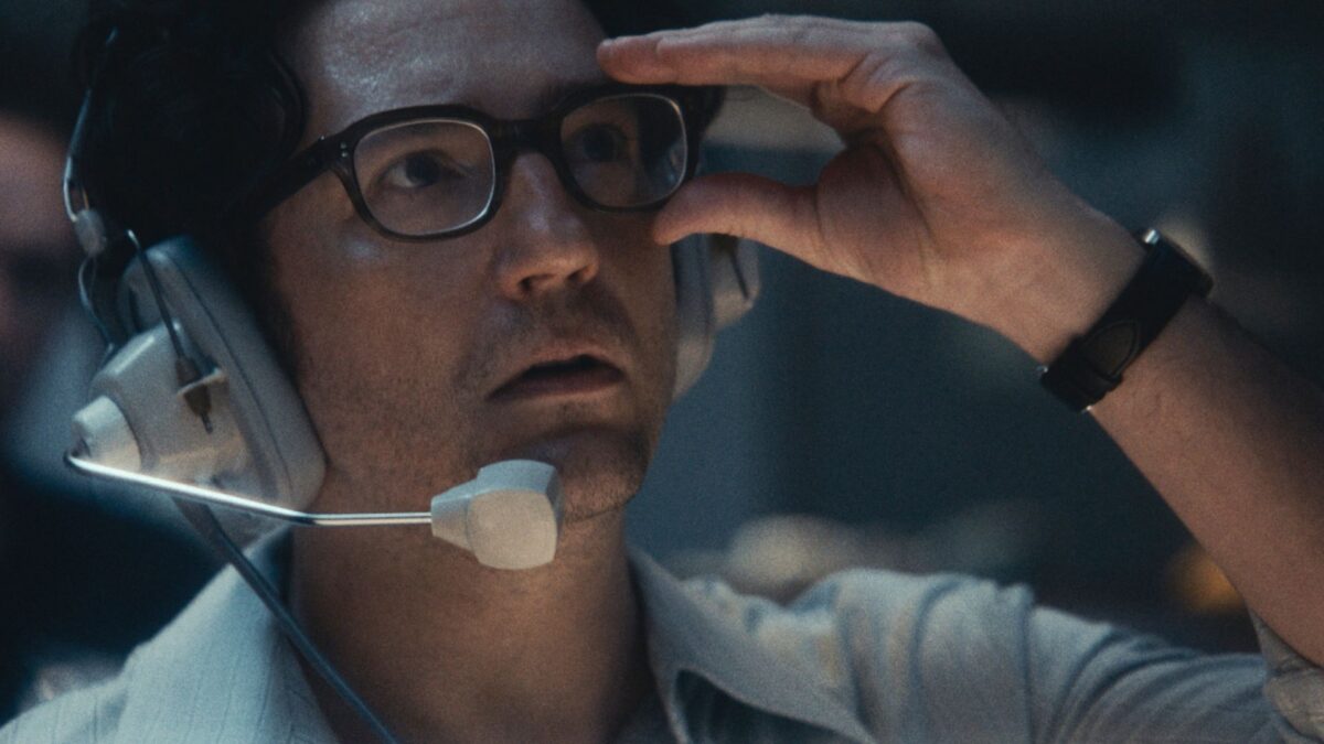 Komentator sportowy przy pracy.