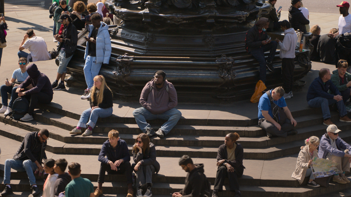 Hard Truths - kadr 1