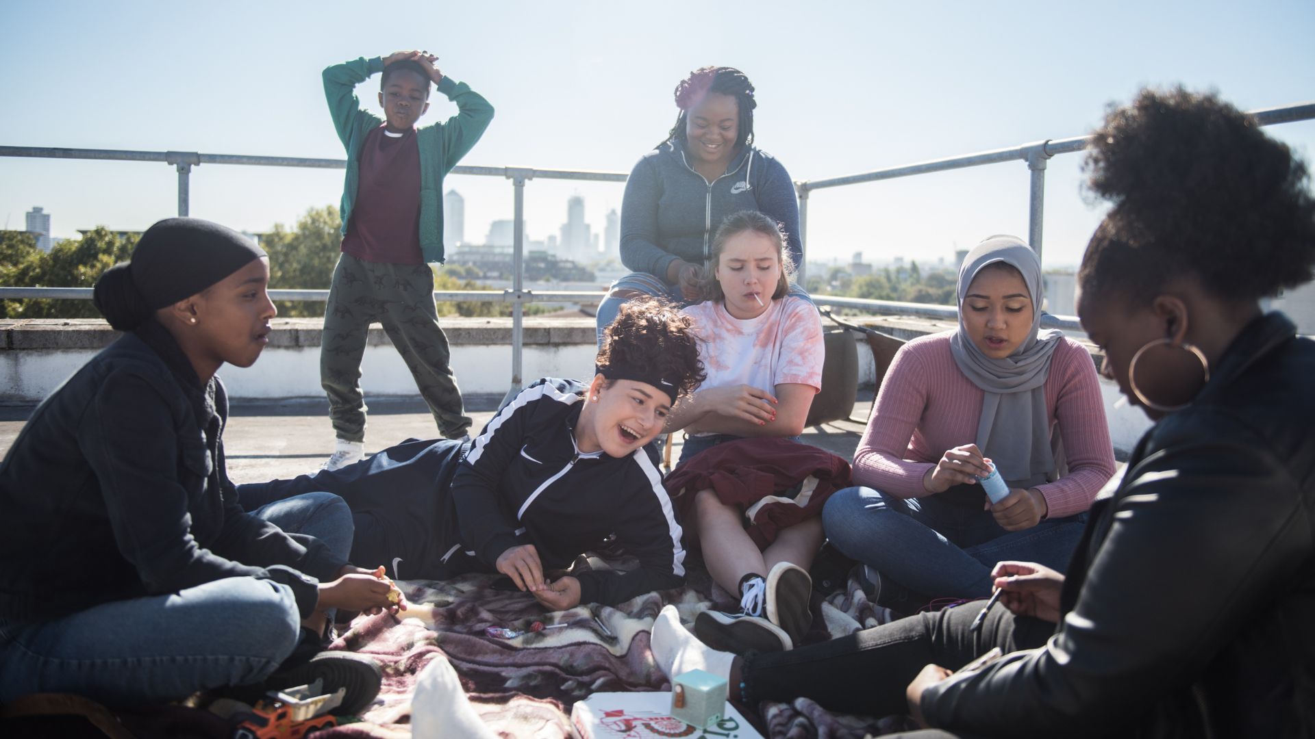 Sekcja - Mind the gap - okładka