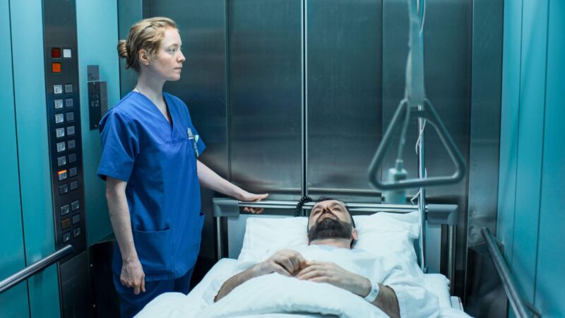 Bohaterka - okładka