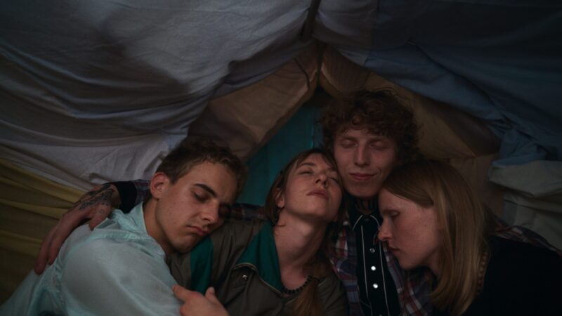 Nie ma duchów w mieszkaniu na Dobrej - okładka