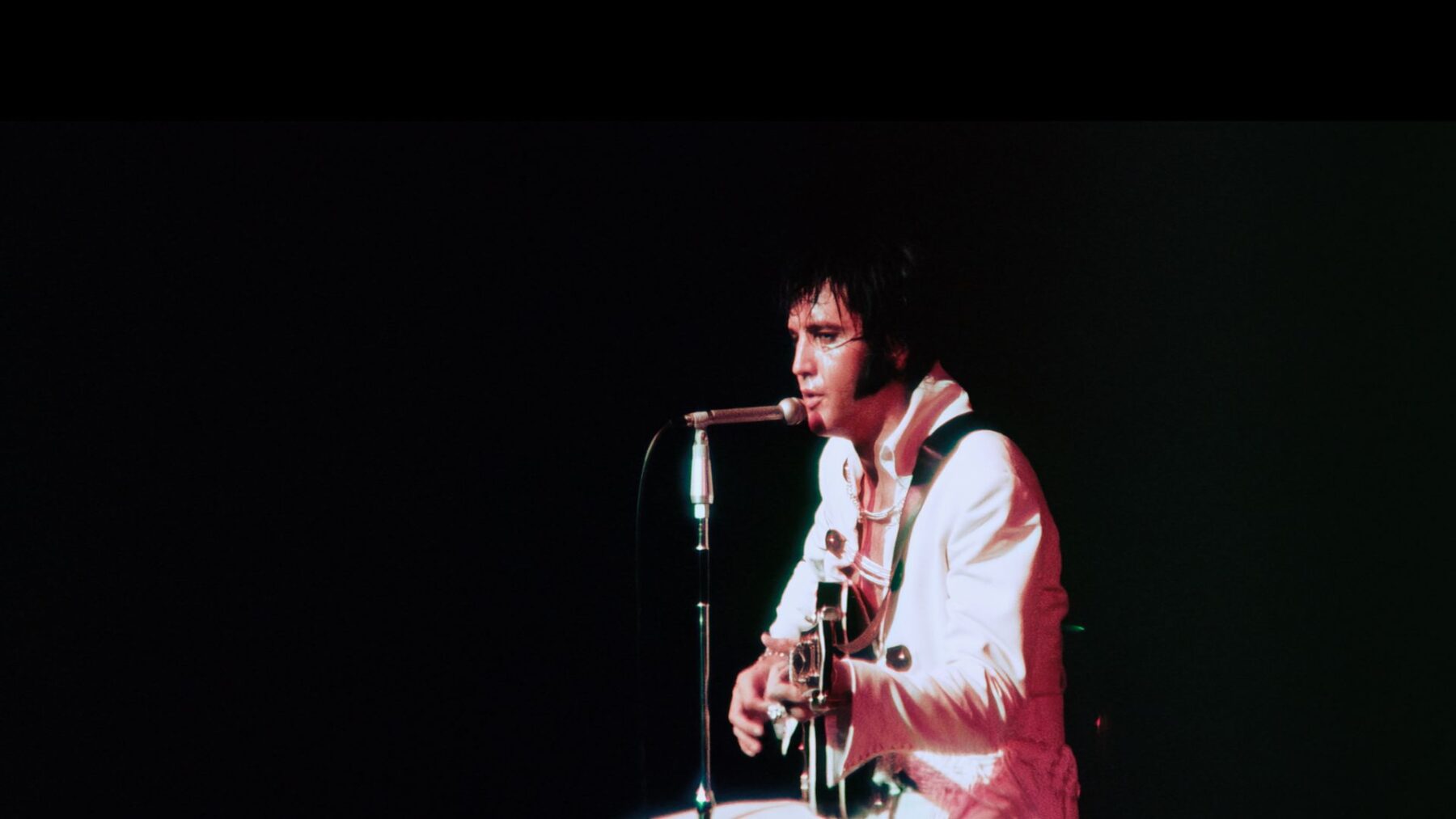 EPiC: Elvis Presley in Concert - okładka