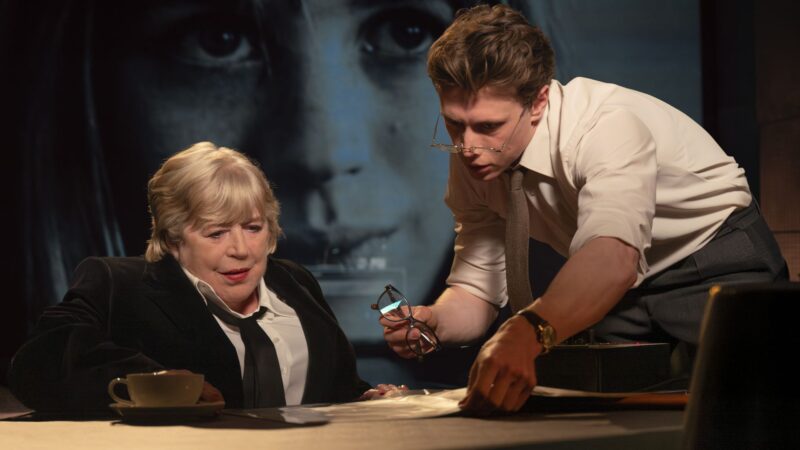 Broken English - okładka