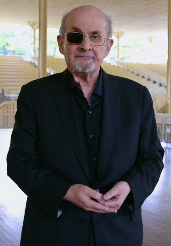 Nóż i wersety: zamach na Salmana Rushdiego - okładka