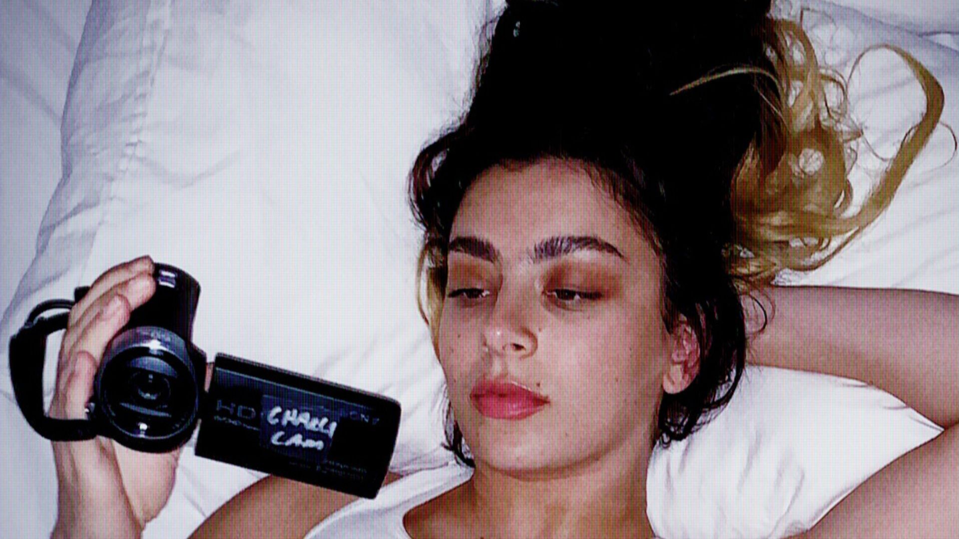 Charli XCX: Alone Together - okładka